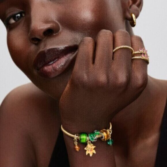 ✅Pandora Disney Tangled Sundrop Flower Glow-in-the-dark Charm - Picture 4 of 6